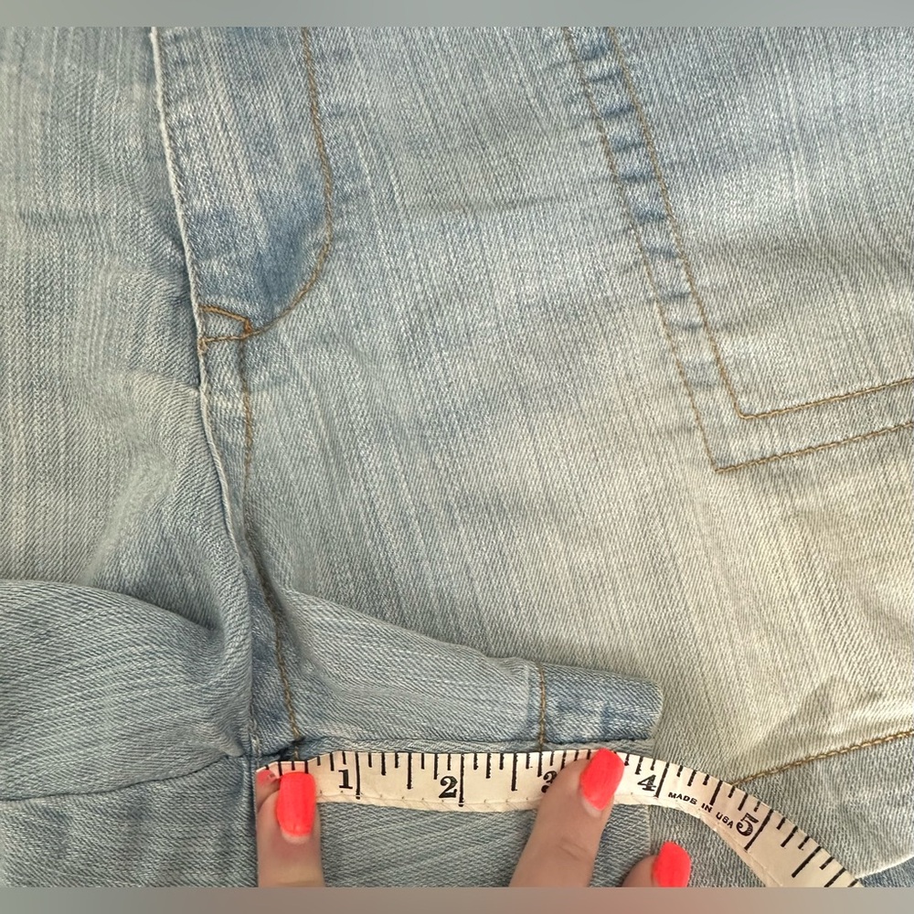 Women’s jean shorts - Picture 6 of 6